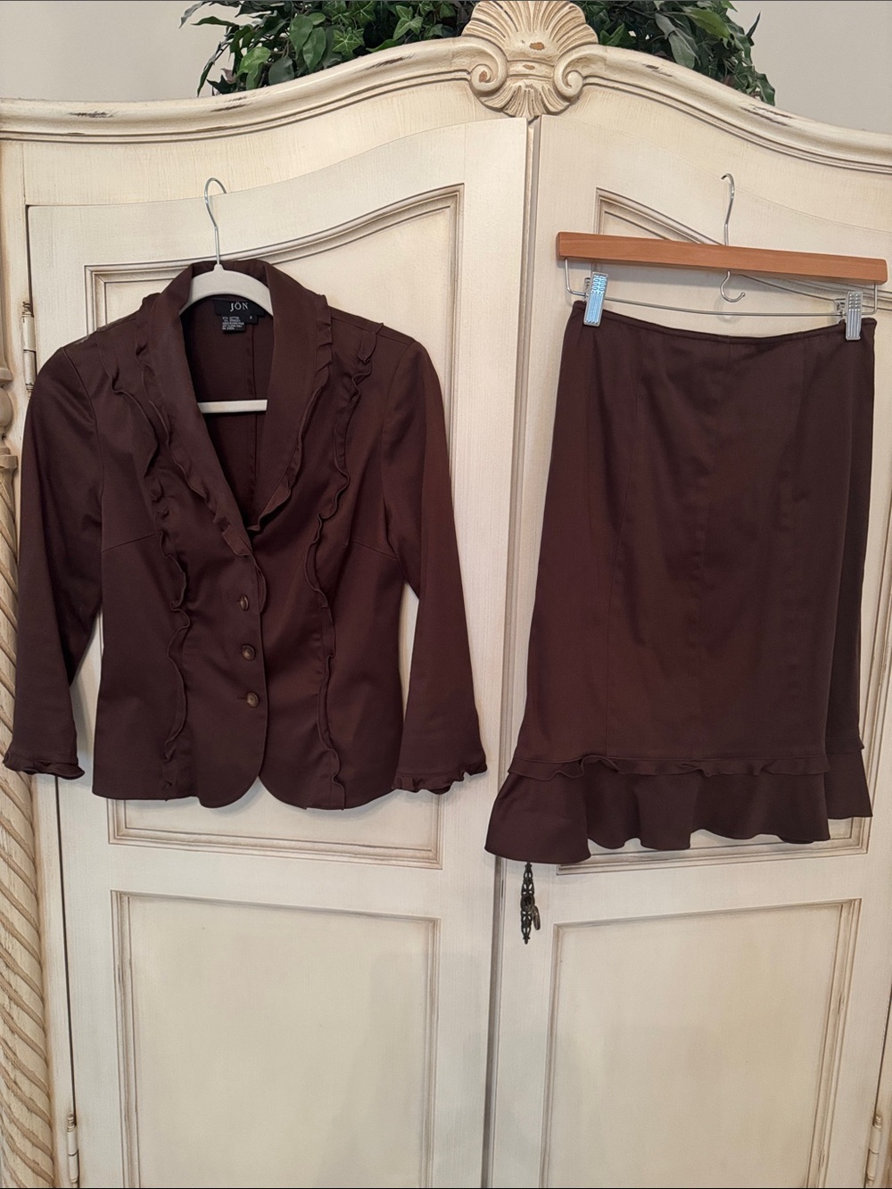JON Dark Brown Ruffle-Hem Skirt
